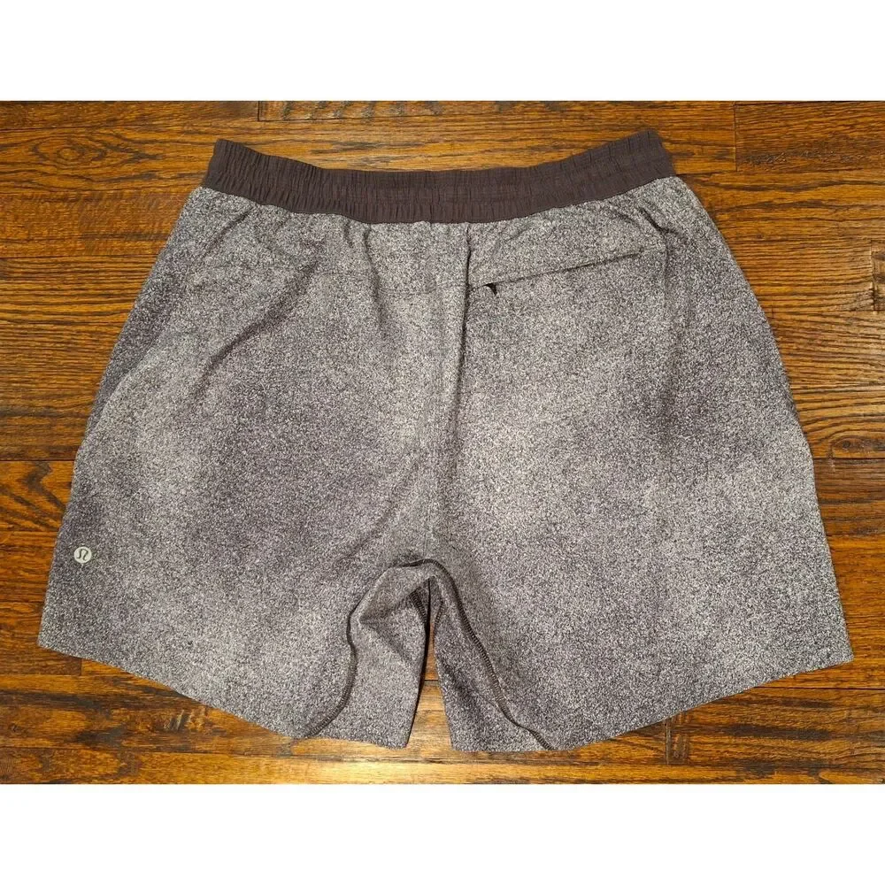 Lululemon Carbon Mist Alpine White Graphite Grey Channel Cross Shorts Mens Large